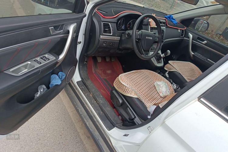 Haval M6 2020 #18 Haval M6 2020 صورة سيارة #18