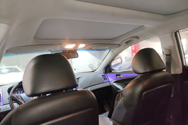 Hyundai Sonata 2015 car image #18