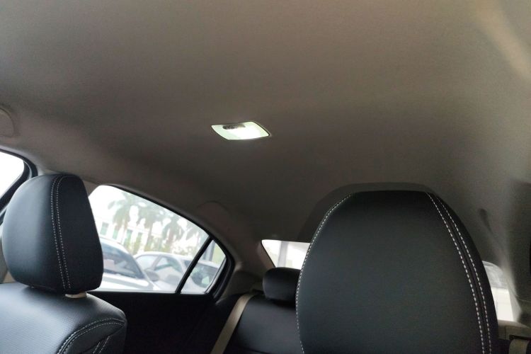 Honda Greiz 2016 صورة سيارة #18