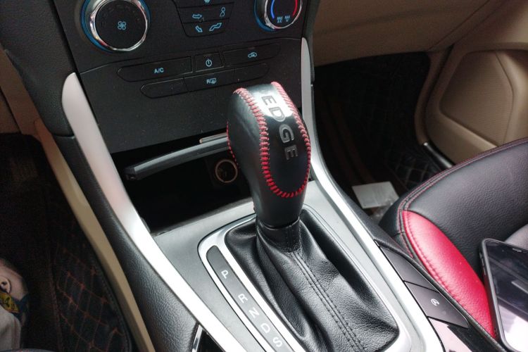 Ford Edge 2018 car image #18