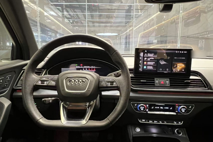 Audi Q5L Sportback 2023 immagine di auto #18