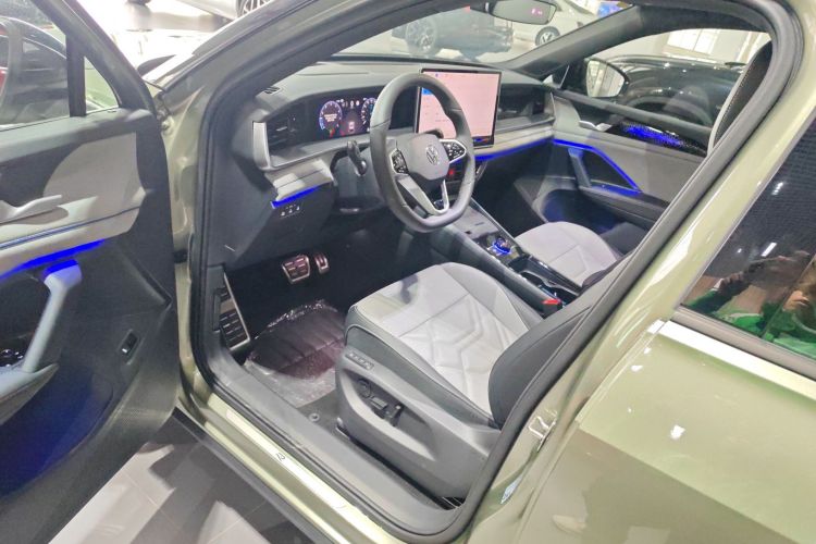 Volkswagen Tayron 2025 immagine di auto #18