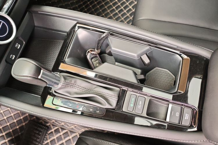 Honda Inspire 2023 car image #18