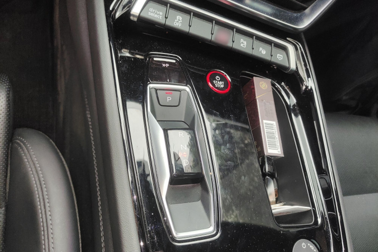 Audi e-tron GT 2024 car image #18