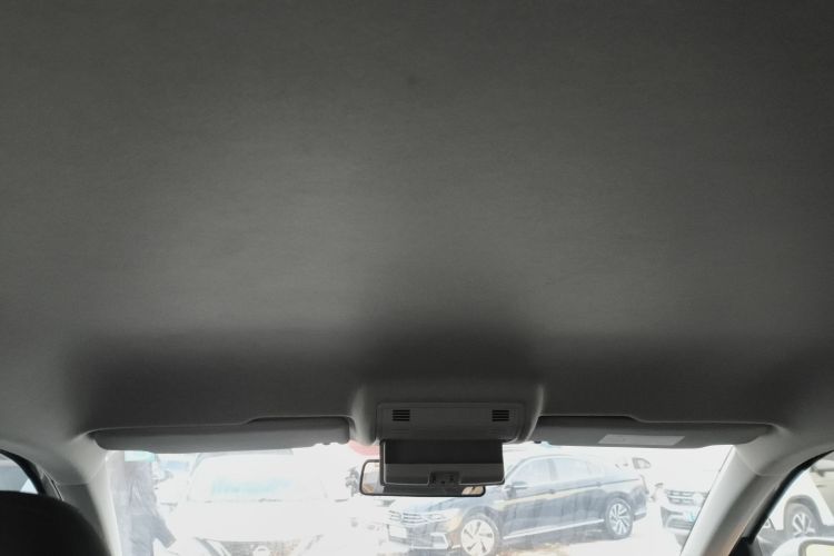 Volkswagen T-Cross 2023 car image #18