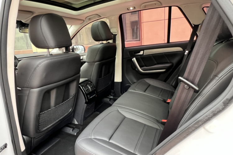 Haval H8 2018 car image #18