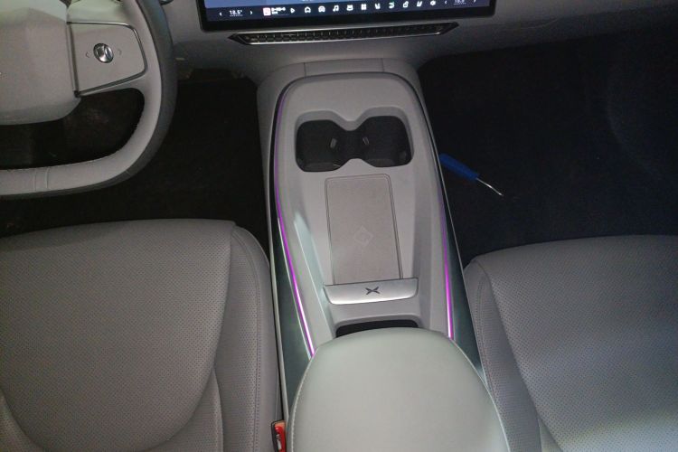 Xpeng 2025 car image #18