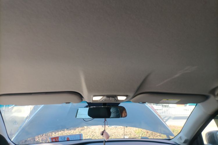 X70M 2021 car image #18