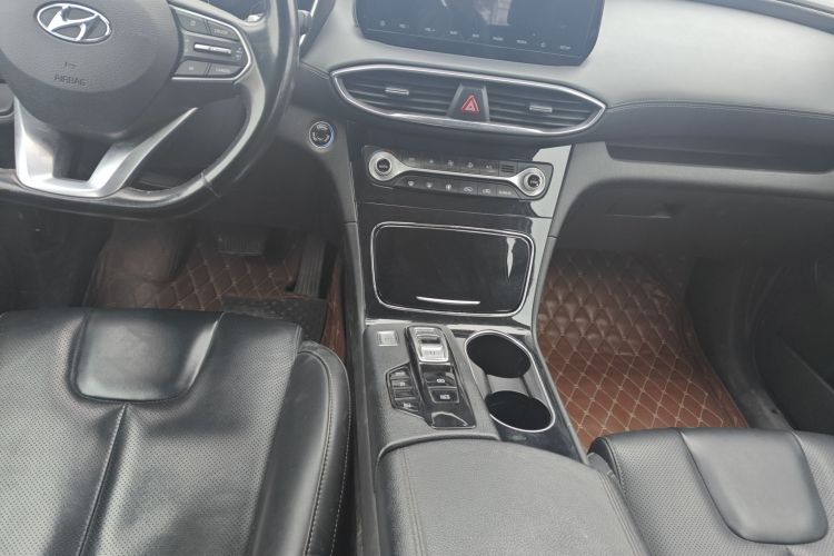 Hyundai Santa Fe 2019 #18 Hyundai Santa Fe 2019 car image #18