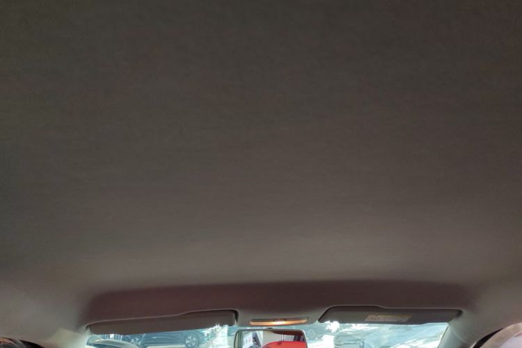 Skoda Rapid 2019 car image #18