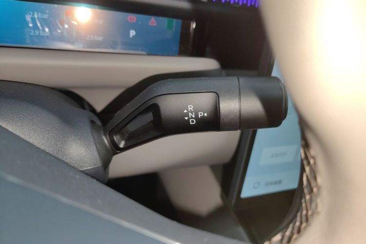 Lynk & Co 2024 #18 Lynk & Co 2024 car image #18
