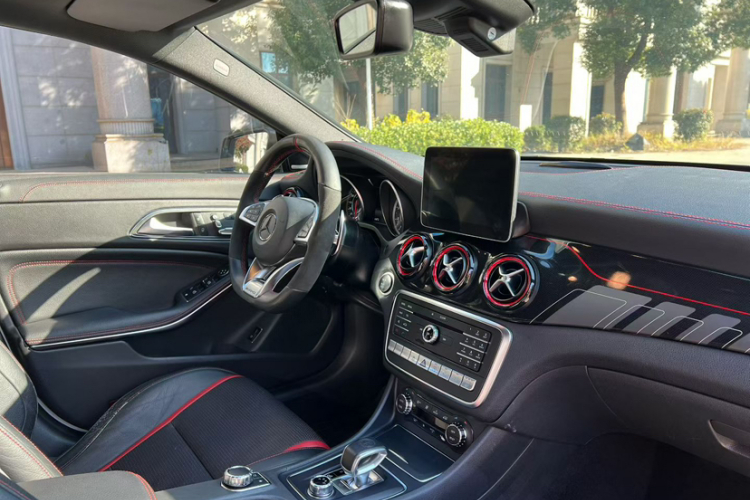 Mercedes-Benz CLA AMG 2018 car image #18