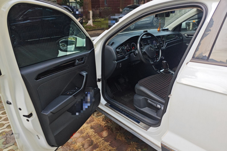 T-Roc 2019 immagine di auto #18