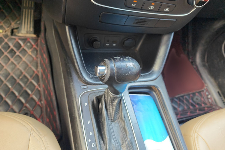 Kia Sorento 2013 изображение автомобиля #18