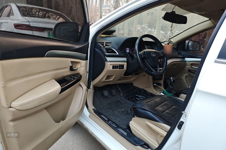 Great Wall C30 2016 car image #18