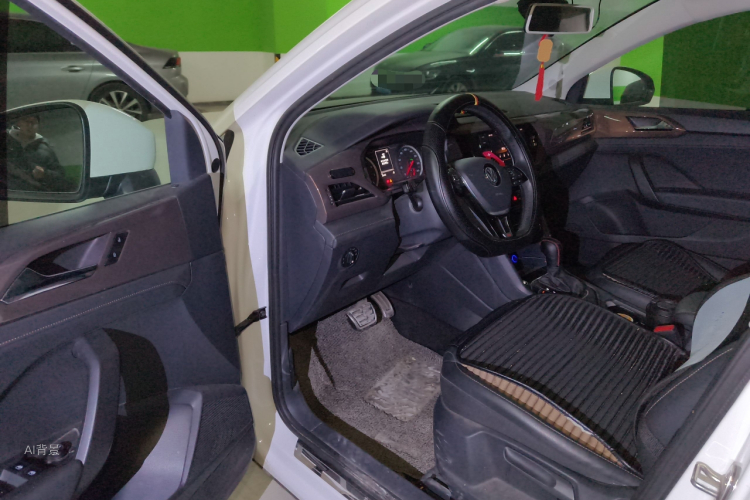 Volkswagen Tharu 2019 car image #18