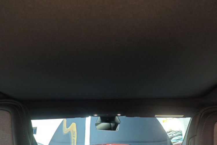 特斯拉 Model Y L 2025 汽车图片 #18