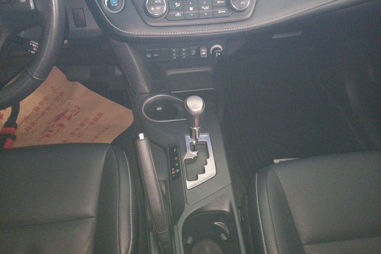 Toyota RAV4 2018 car image #18