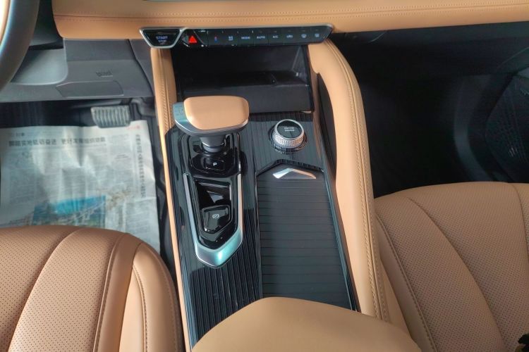 GEELY Monjaro 2024 car image #18