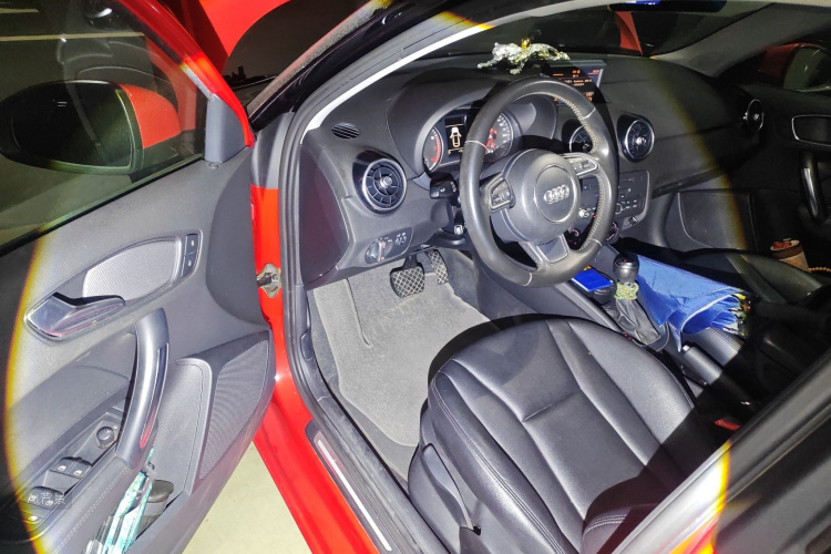 Audi A1 2013 car image #18