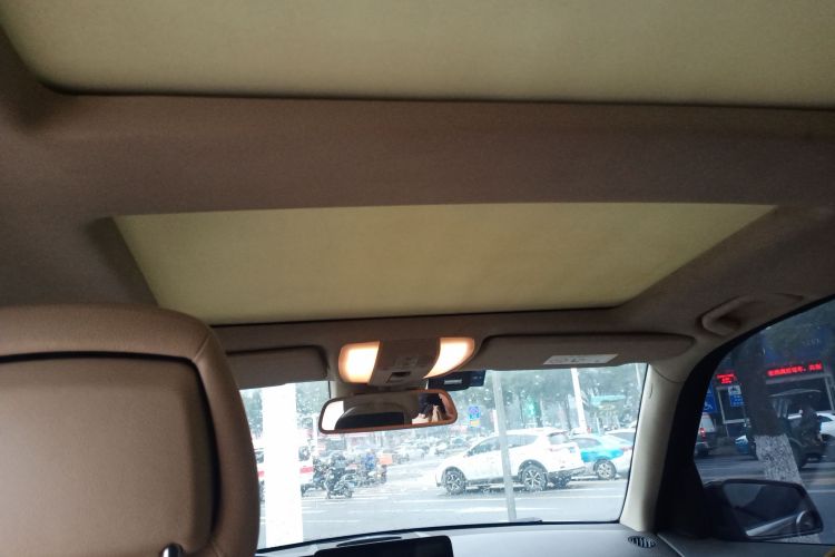 Mercedes-Benz GLK Class 2015 car image #18