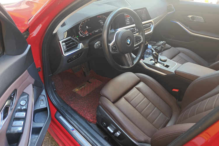 BMW 3 Series 2020 car image #18