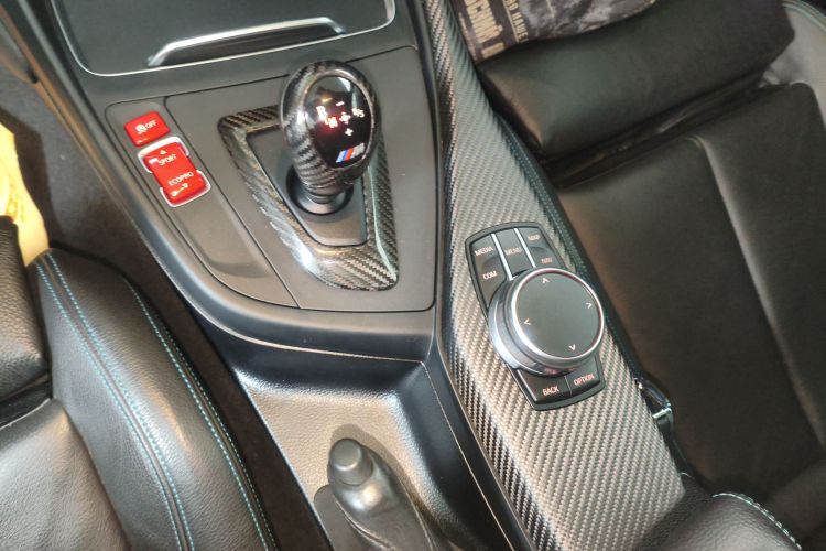 BMW M2 2018 car image #18