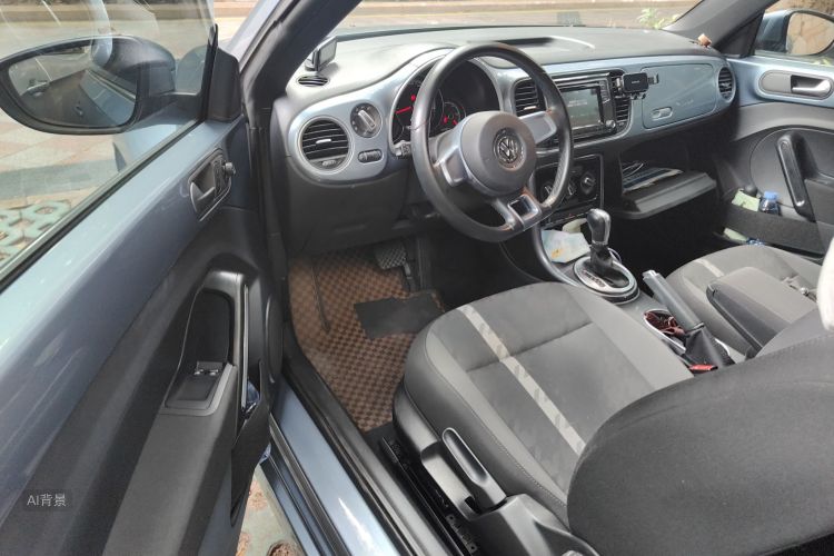 Volkswagen Beetle 2018 immagine di auto #18