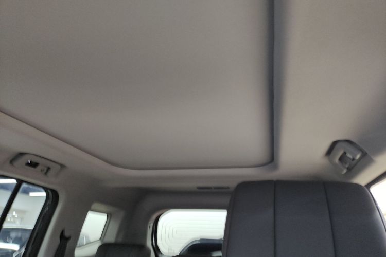 Jetour Traveller 2023 car image #18
