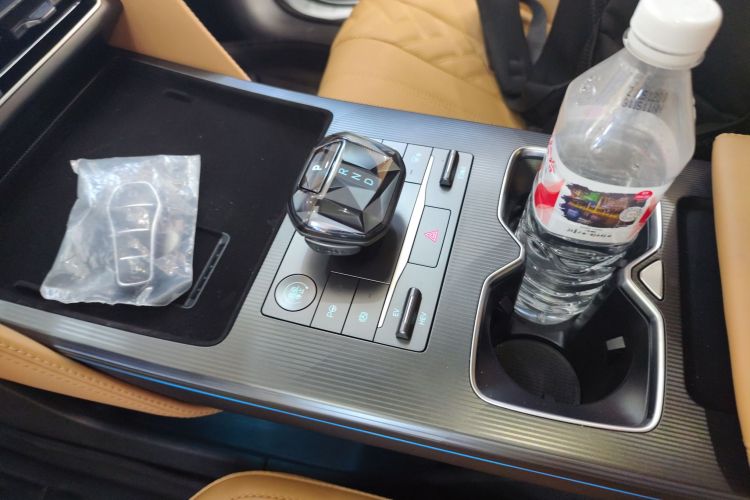 BYD SongL DM-i 2025 car image #18