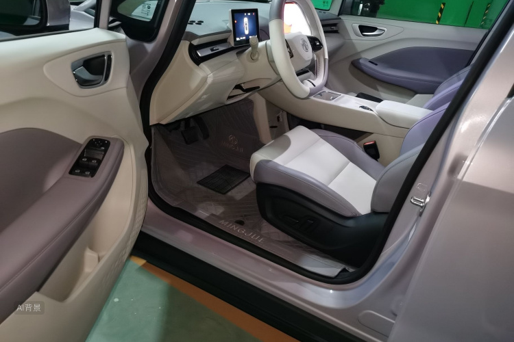 MG 4 EV 2025 immagine di auto #18