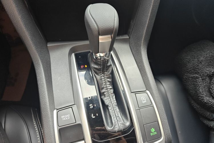 Honda Civic 2018 car image #18