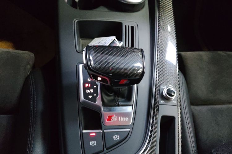 Audi A4L 2020 #18 Audi A4L 2020 car image #18