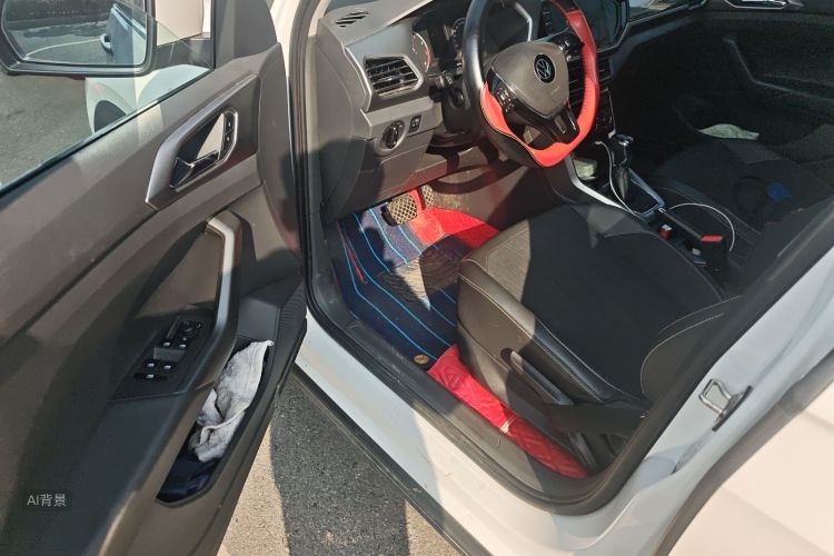 Volkswagen T-Cross 2021 #18 Volkswagen T-Cross 2021 car image #18