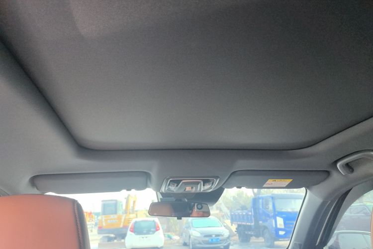 Changan UNI-Z PHEV 2024 car image #18