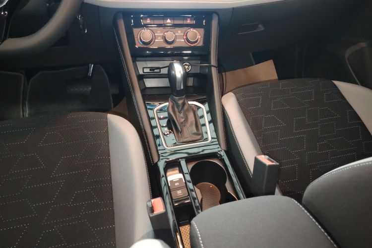 VS5 2025 #18 VS5 2025 car image #18