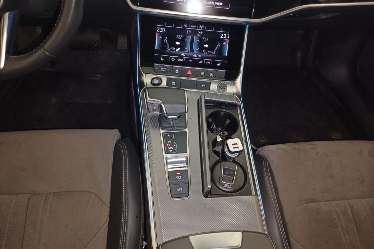 Audi A6L 2022 car image #18
