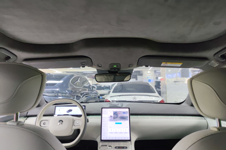 NIO ET7 2023 car image #18