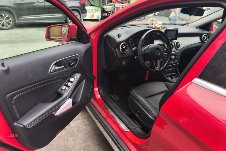 Mercedes-Benz GLA Class 2015 car image #18