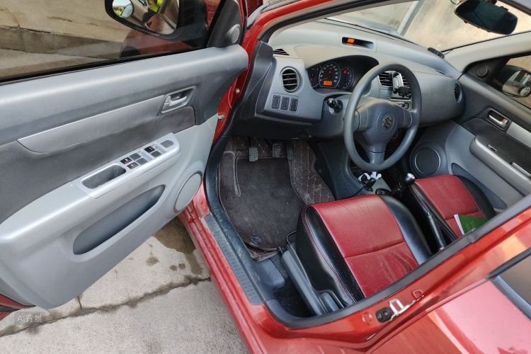 Suzuki Swift 2015 car image #18