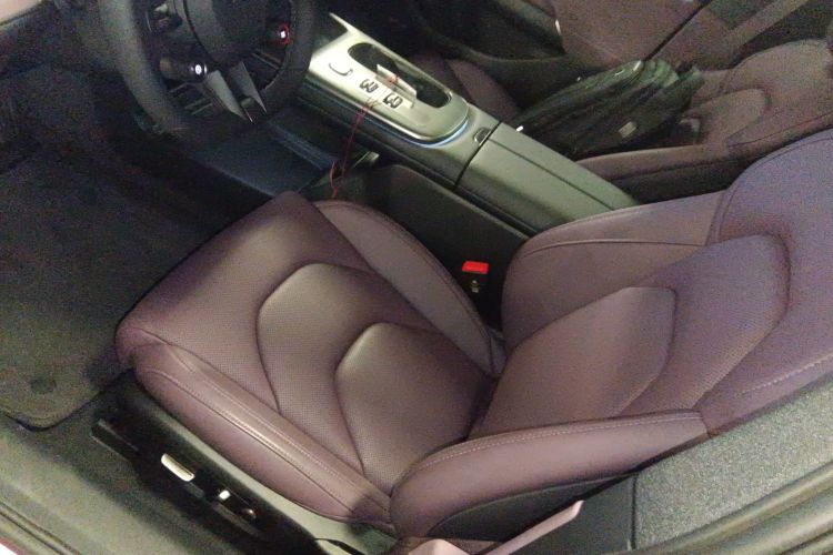 MI SU7 2025 car image #18