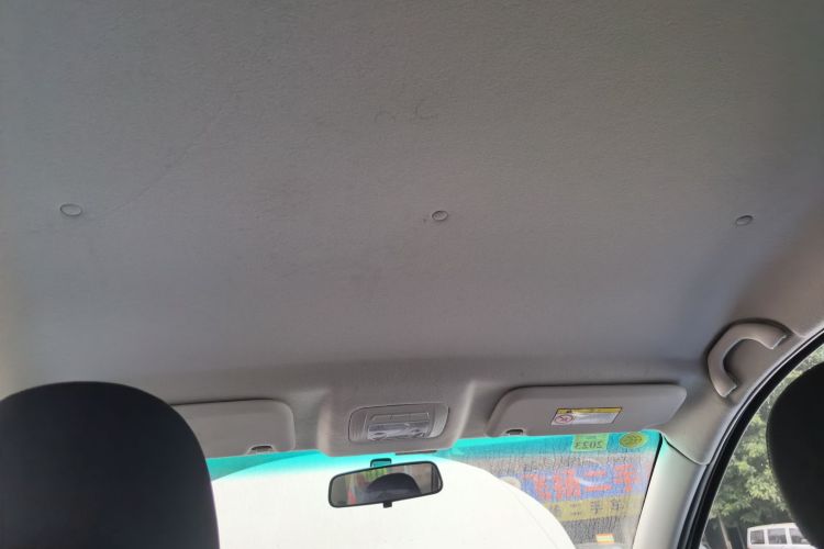 SWM X3 2021 صورة سيارة #18