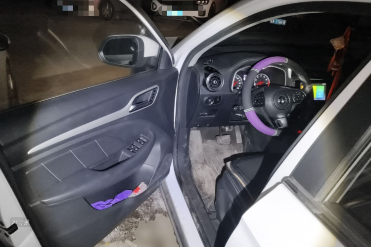 MG ZS 2018 image de voiture #18