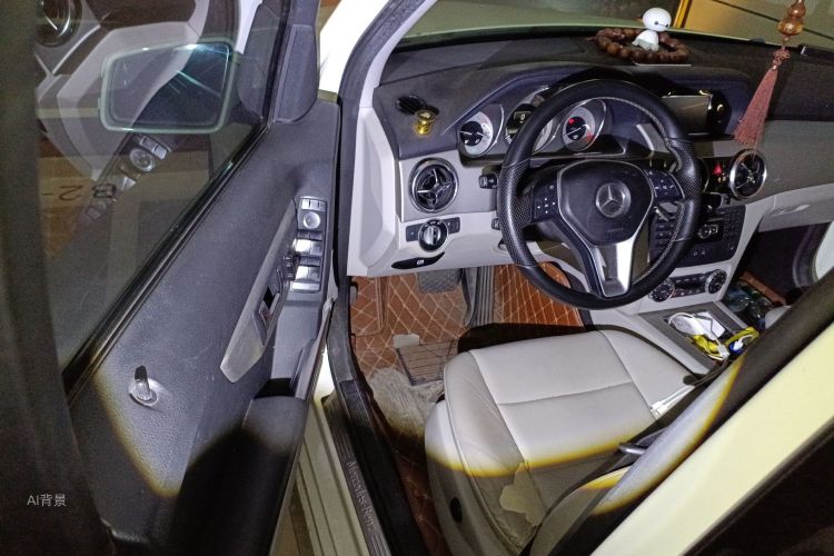 Mercedes-Benz GLK Class 2013 car image #18