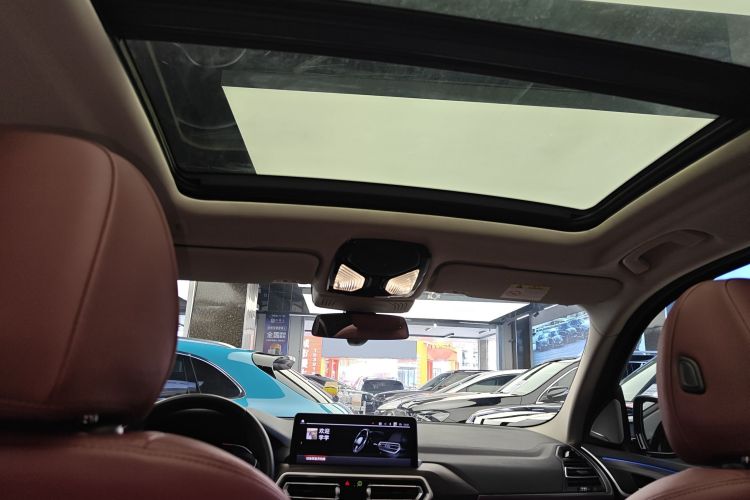 BMW X3 2022 car image #18