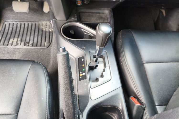Toyota RAV4 2019 #18 Toyota RAV4 2019 car image #18