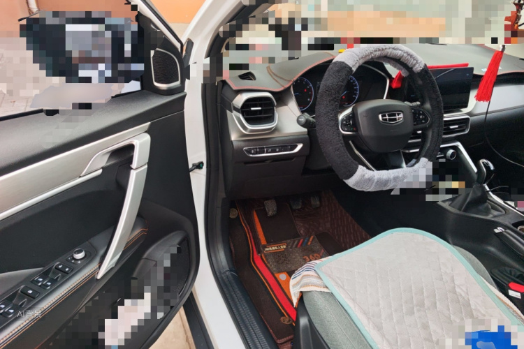GEELY Coolray 2023 car image #18