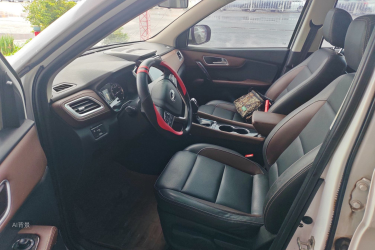 SWM X7 2018 изображение автомобиля #18