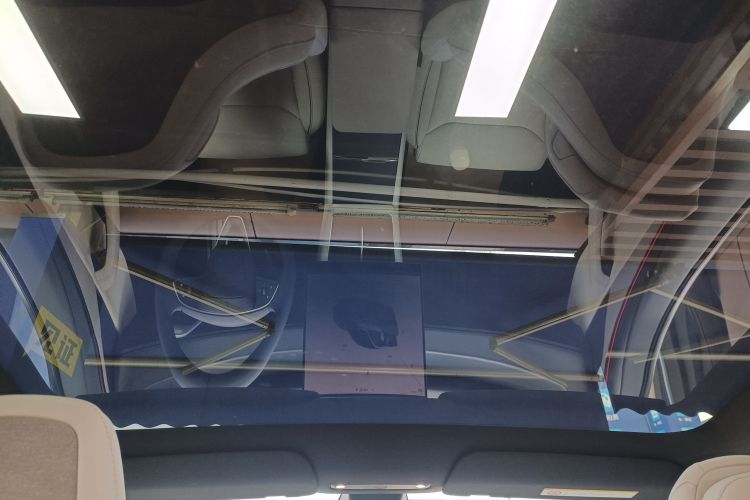 特斯拉 Model Y L 2025 汽车图片 #18