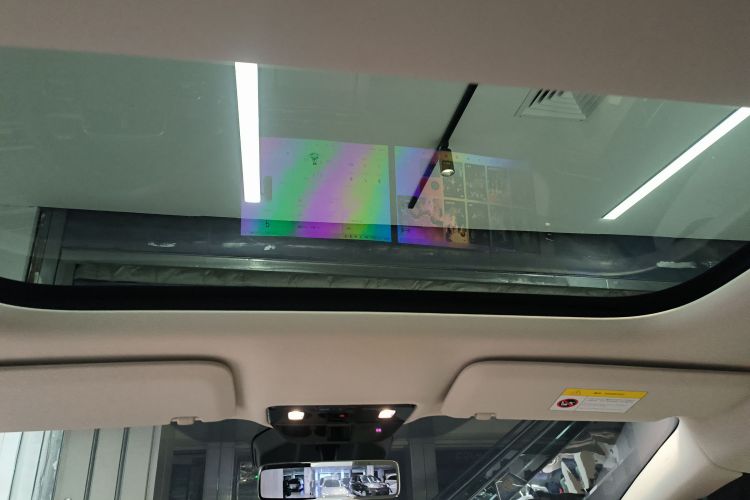 理想汽车 理想MEGA 2025 汽车图片 #18